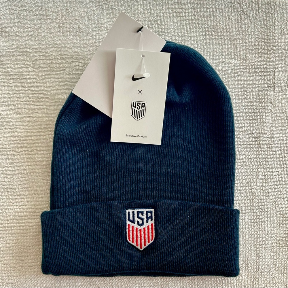 NWT Nike USMNT Terra Cuffed Beanie Hat